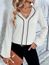 Load image into Gallery viewer, Contrast V-Neck Long Sleeve Blouse